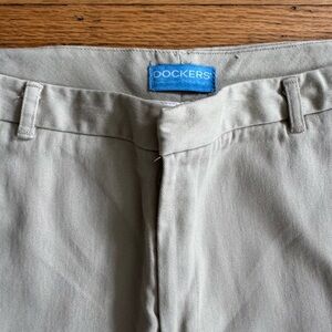 Dockers Women’s Classic Tan Trousers Size 14 Short Casual, Office, Minimalist